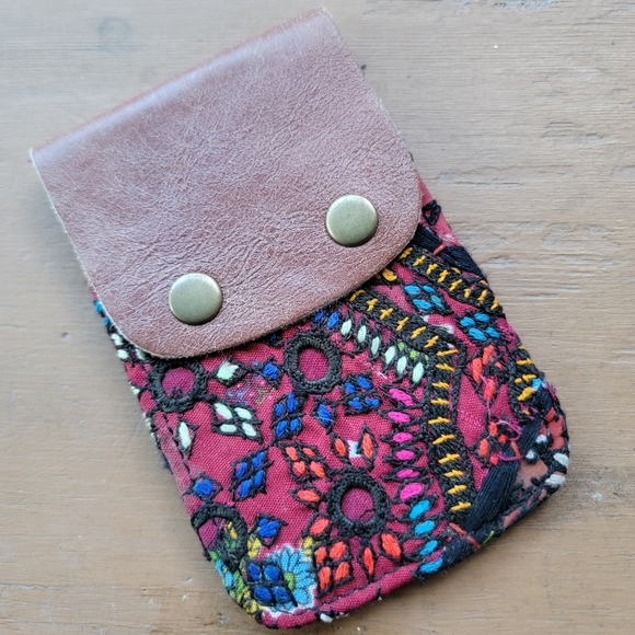 🌎👽 Free People Boho Embroidered Repurposed vtg banjara hippie Wallet card case - Picture 9 of 16